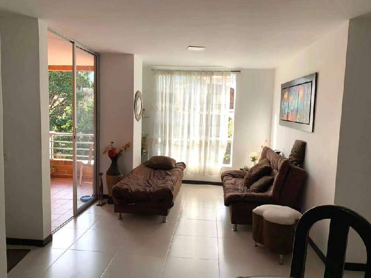 CÓDIGO M233: Se Vende Apartamento en La America Totalmente