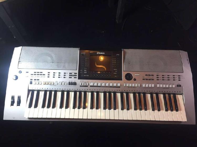 Piano Yamaha PSR S900