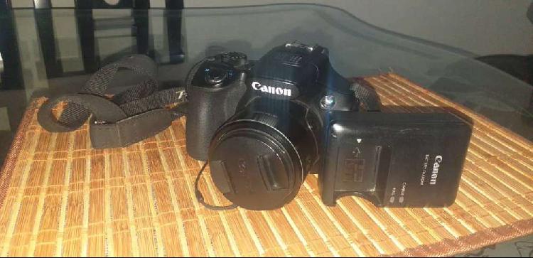 Se vende cámara semiprofesional Canon SX60HS