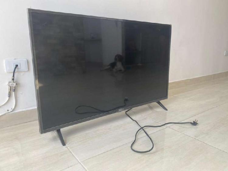 Vendo 2 televisores Smart 4K de 43’ Full estado
