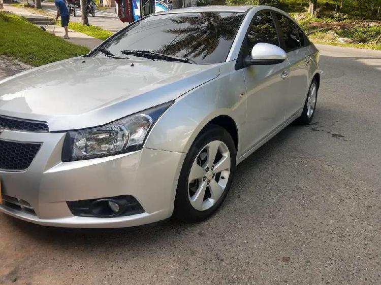 Vendo hermoso Chevrolet Cruze full pocos km tiene 58500