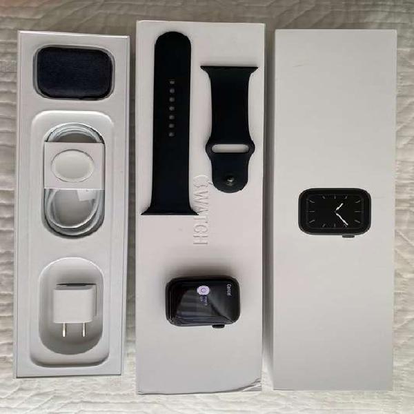 Apple watchOs series 5 44 mm