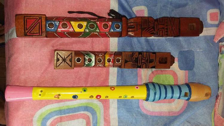 Flautas en madera juego por tres