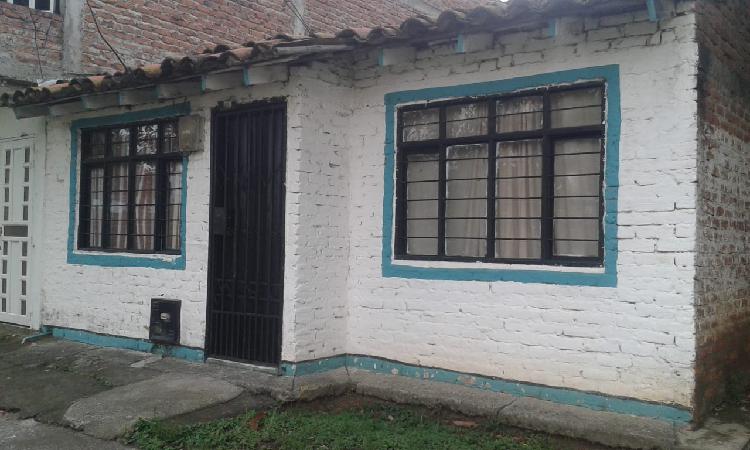 Se vende casa lote en los Sauces