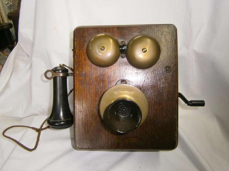 TELEFONO PARED MAGNETO KELLOGG, CHICAGO USA , MADERA ROBLE
