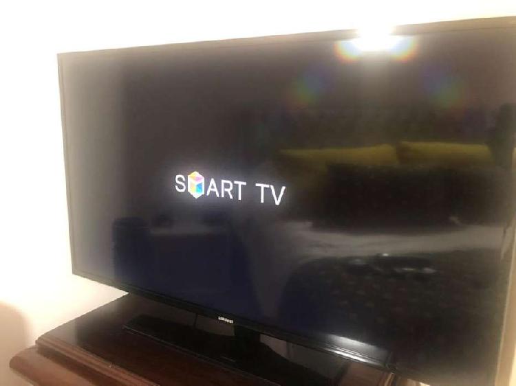 Televisor SAMSUNG de 46 pulgadas. Smart TV y 3D