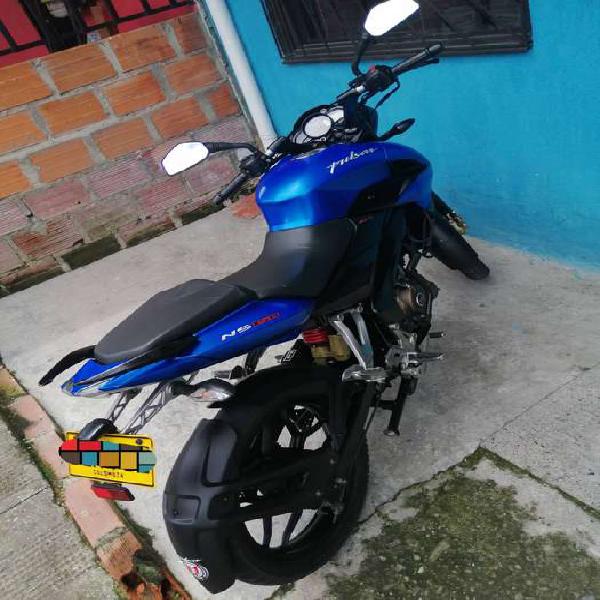 Vendo como nueva ns 150 / 2017