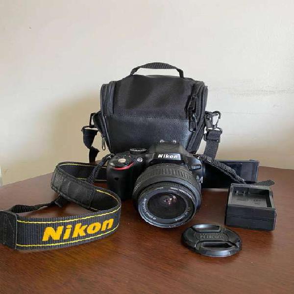 Cámara Nikon D5100 Abatible.