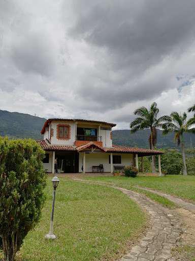 FINCA EN ARRIENDO EN PIEDECUESTA PIEDECUESTA SimiCRM9862418