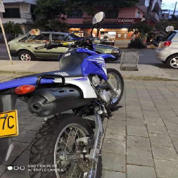 Se vende xtz 250 excelente estado