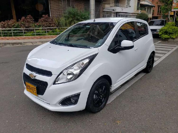 VENCAMBIO HERMOSO CHEVROLET SPARK GT REFULL MODELO 2015