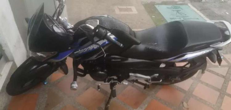 Vendo moto discover 125 st en excelente estado