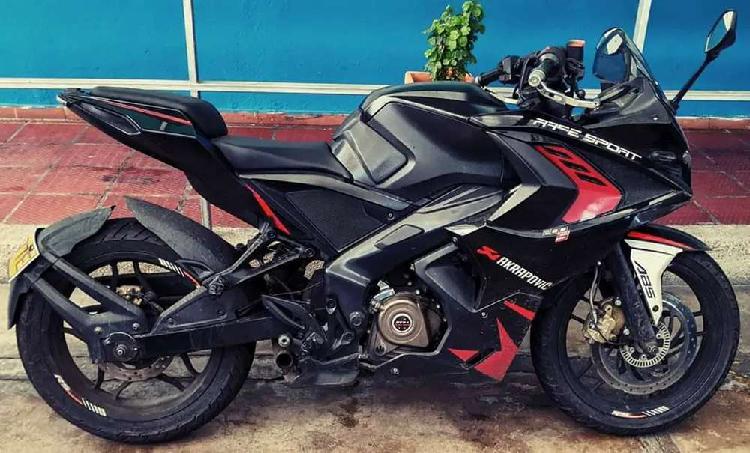 Hermosa 200rs a la venta , excelente estado