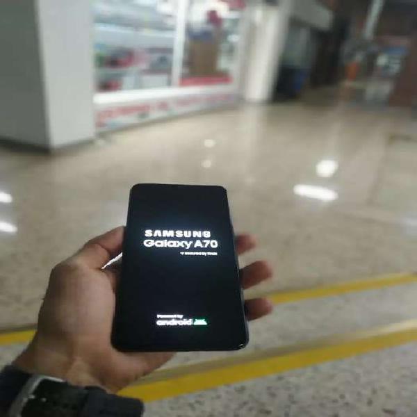 Se vende Celular/ móvil Samsung A70