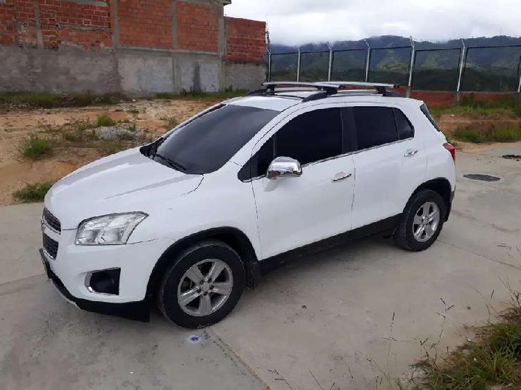 VENDO CAMIONETA TRACKER CHEVROLET 2014