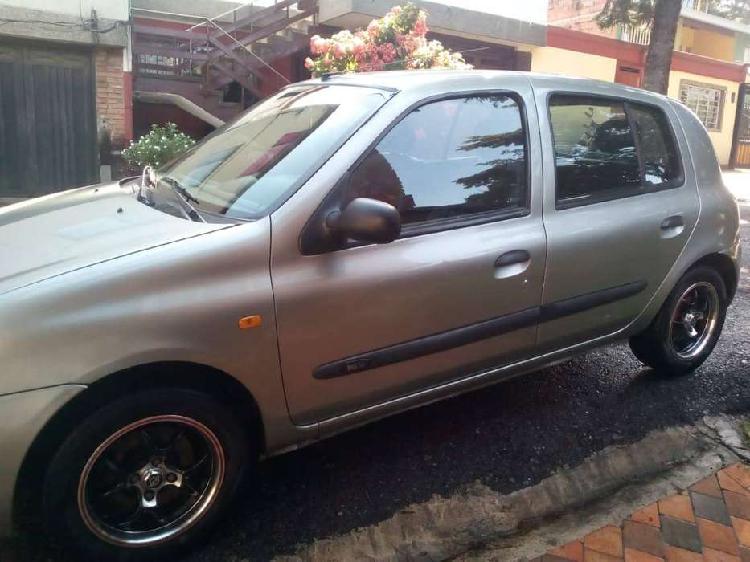 Vendo Renault clio 2 modelo 2003