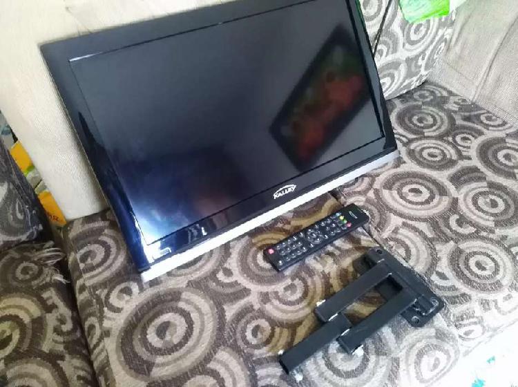 Venta de televisor Kalley de 23 "