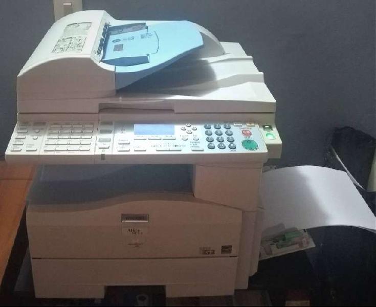 se vende fotocopiadora e impresora.