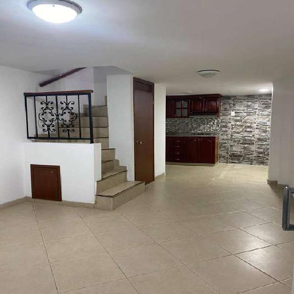 Arriendo casa unifamilar