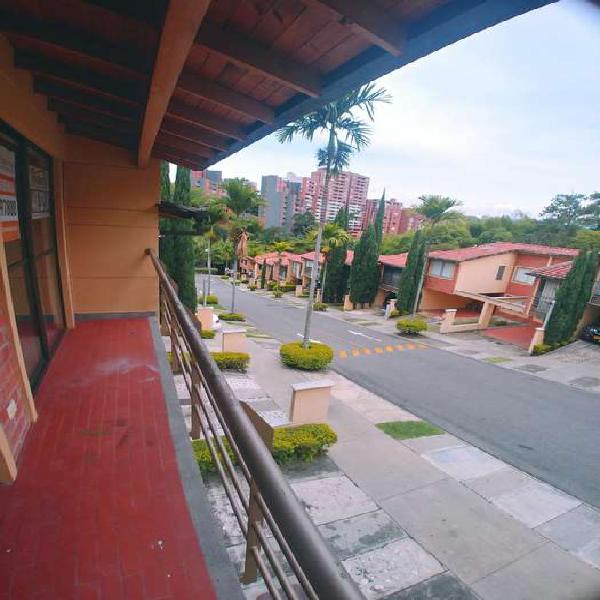 Casa En Arriendo En Envigado Cumbres CodABSUR_29702