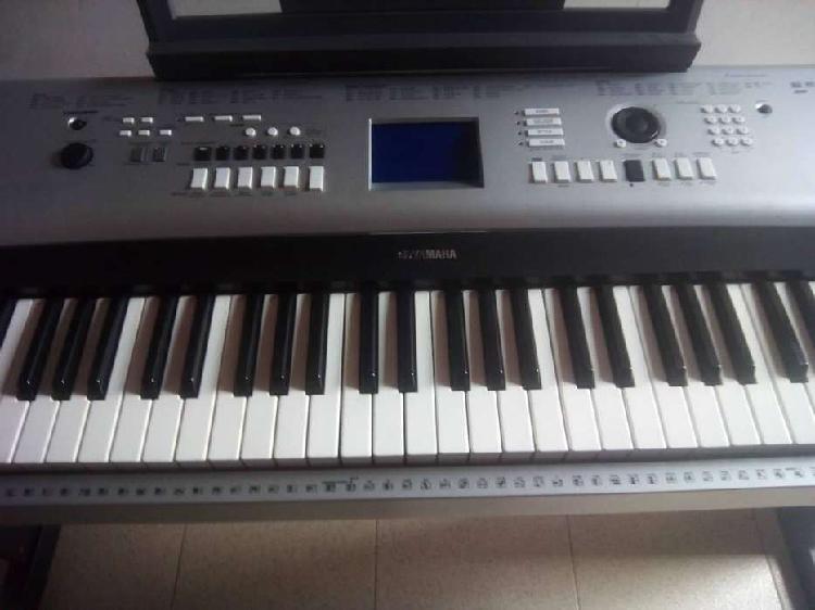 PIANO,ORGANETA digital yamahaDGX 530 GANGASO.