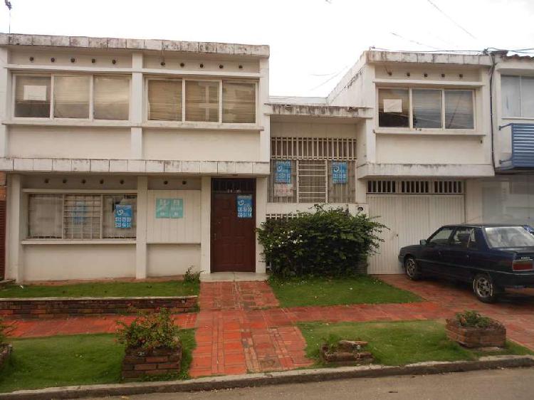 Se arrienda Casa en cabecera Cod -4908448