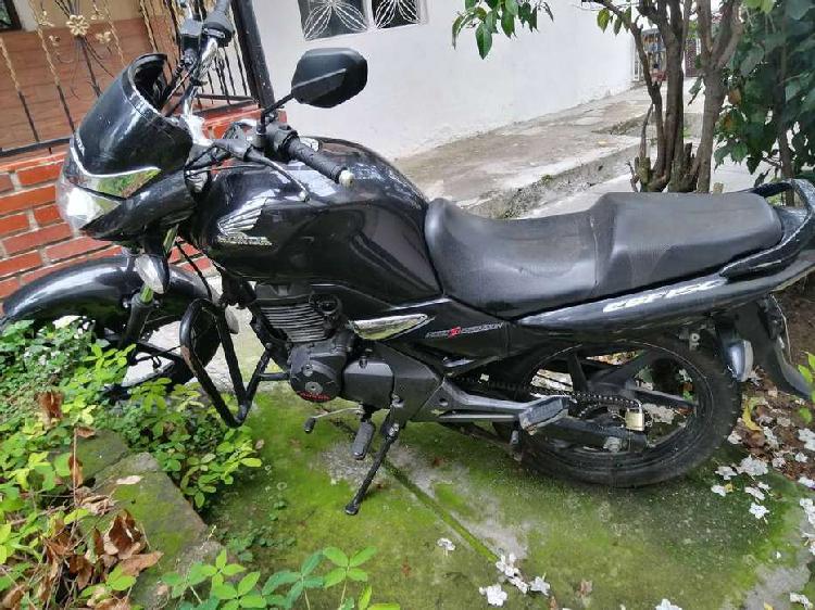 vendo moto honda cdf150