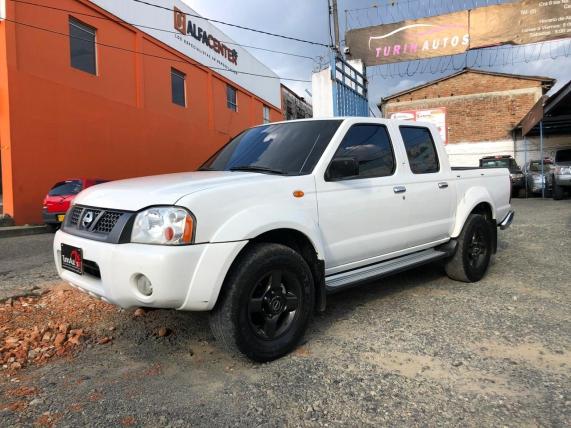 Nissan Frontier doble cabina diésel 3.0 Mec full Mod. 2012