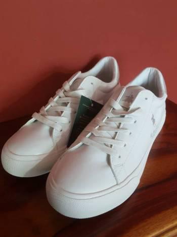 Tenis Polo aplique gris plateado NUEVOS