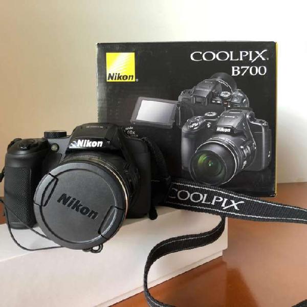 Camara Nikon Coolpix B 700