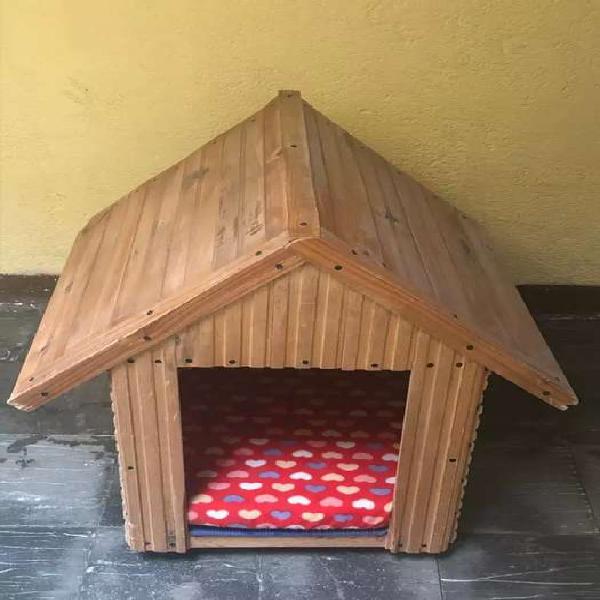 Casa para perro madera