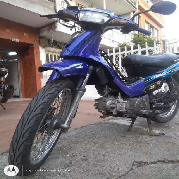 Moto Yamaha cripton1