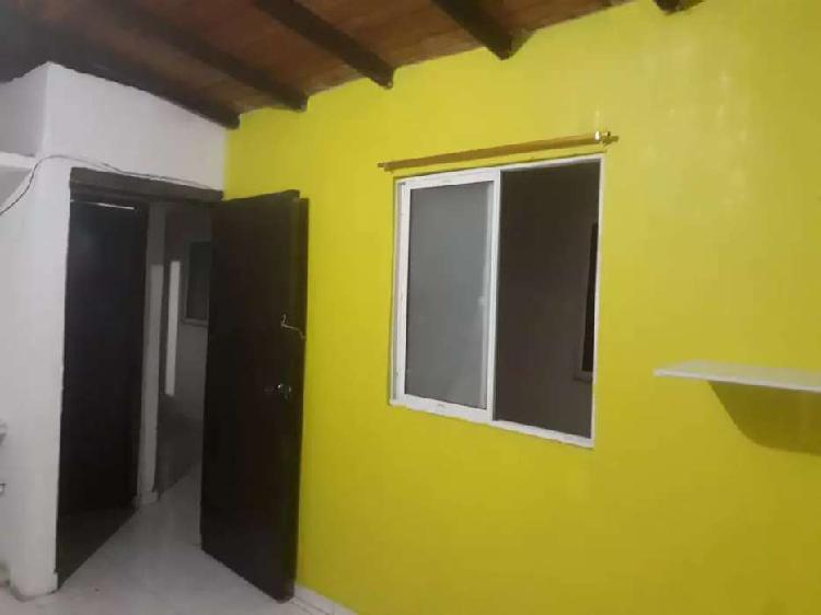 SE ARRIENDA HABITACIÓN