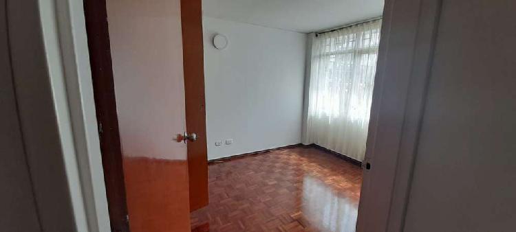 Se Alquila Apartamento en la Av Santander Manizales _