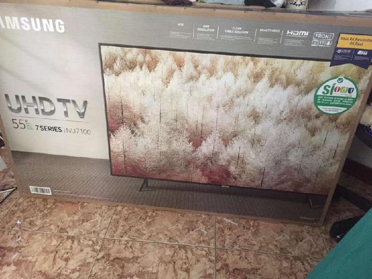 Televisor de 55 pulgadas marca samsung con 9 meses de compra