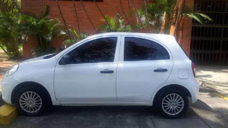 VENDO COMO NUEVO NISSAN MARSH ACTIVE MOD 2017 AL DIA