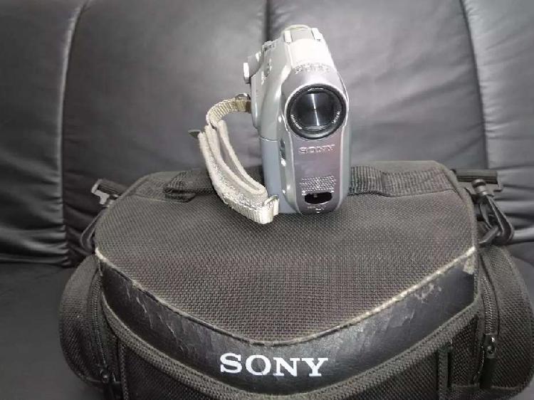 Vendo Camara de video Sony Recorrer HI 8