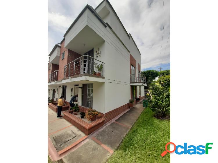 VENDO CASA EN LA AVENIDA SUR PEREIRA