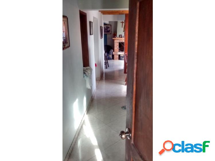 Vendo casa unifamiliar La ceja 178m2, 2 locales y