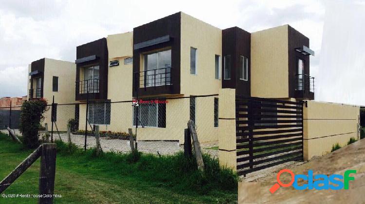 venta Casa en Granjitas(Cajica) SG CO: 20-1324