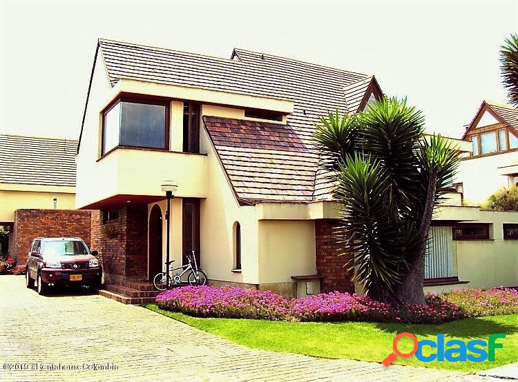 venta Casa en Nueva Autopista(Bogota) SG CO: 20-625