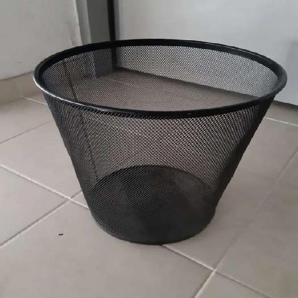 Cesta metálica canasta caneca en malla color negro para