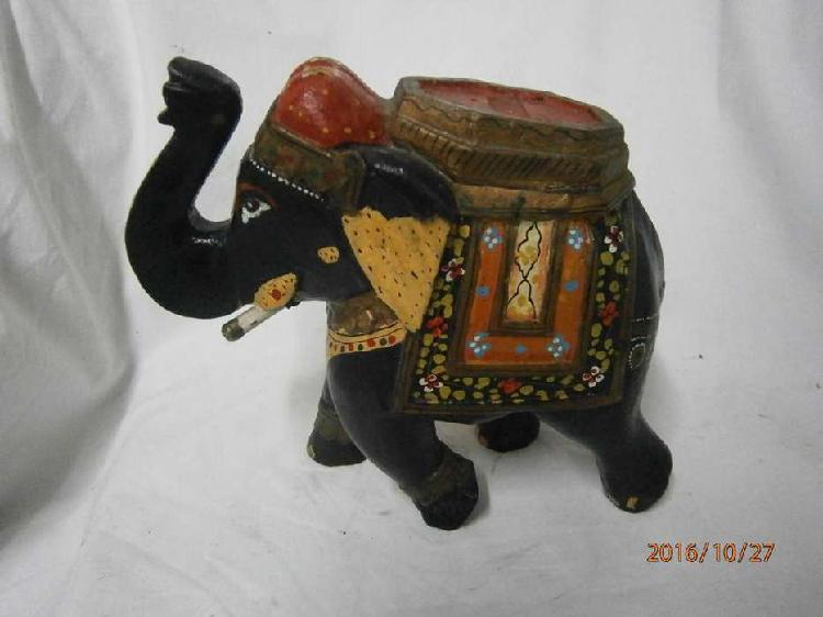 Elefante madera negro india con colores
