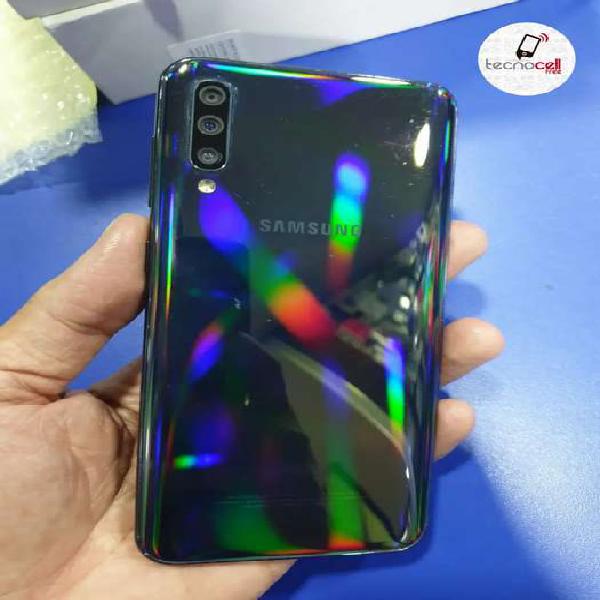 Samsung galaxy A50 usado, con cargador, garantía de 3