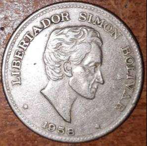 Se vende moneda antigua de 1958 del Libertador Simon Bolivar