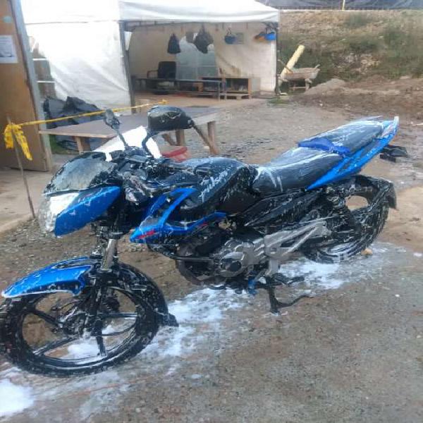 Se vende pulsar 135 con papeles al día no paga