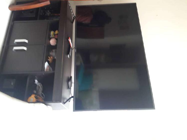 Vendo Samsung de 65 pulgadas Smart tv para repuesto se