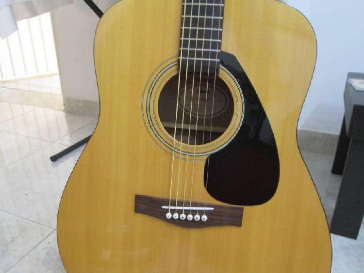 vendo hermosa guitarra acustica yamaha F 310 con estuche