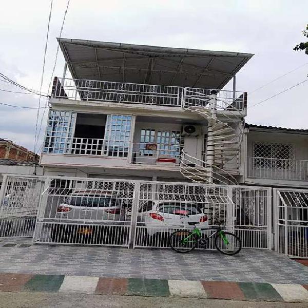 Arriendo apartamento muy bonito, dos habitaciones, cocina,