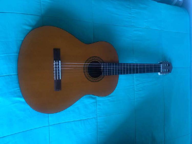 Guitarra Yamaha C40